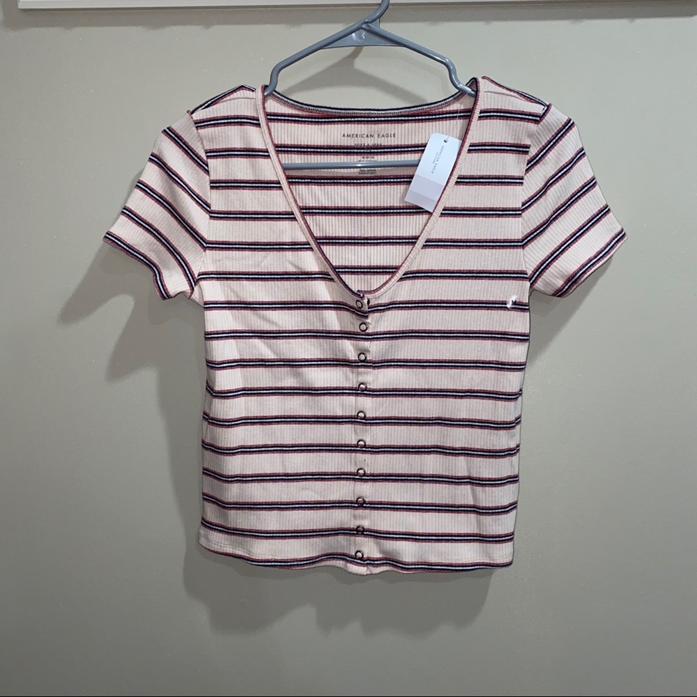 American Eagle cropped shirt - medium ✨